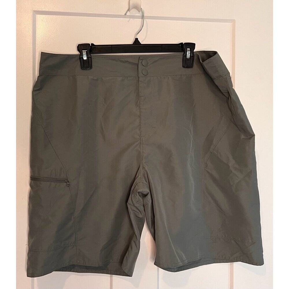 Columbia Mens Omni Shade Casual Shorts Gray Flat Front Pockets Zipper Active 40